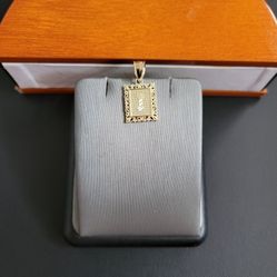 10k Gold Pendant