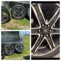 2021 Ford Expedition 22” rims OEM. Comes with tires too