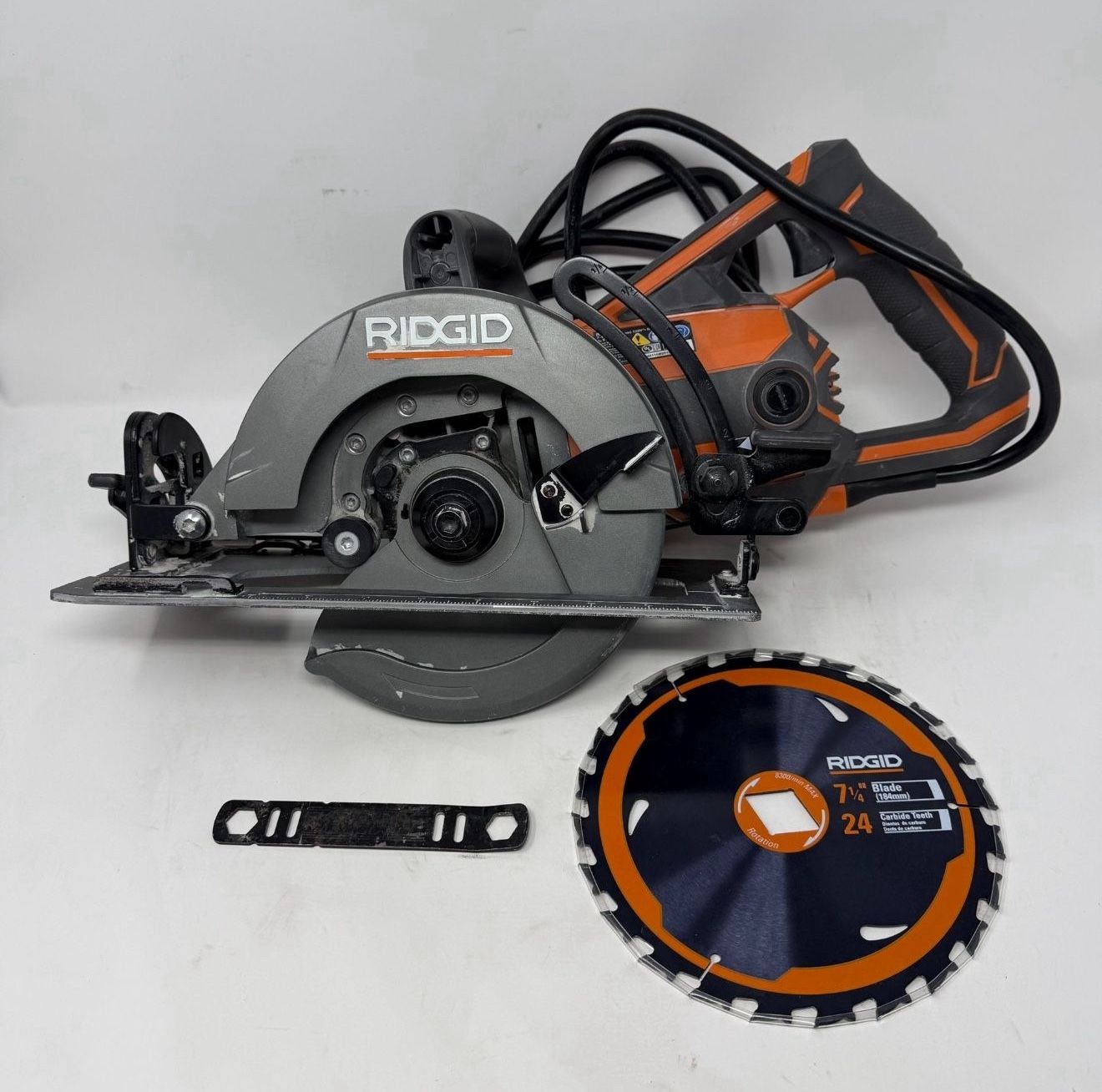 RIDGID THRUCOOL 15 Amp 7-1/4 in. Worm Drive Circular Saw