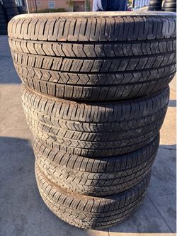 275/55R20 Firestone en perfectas condiciones de Vida las 4