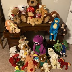 Large Lot Of 31 Children Toys Stuffed Animals - Total Of 31 Toys