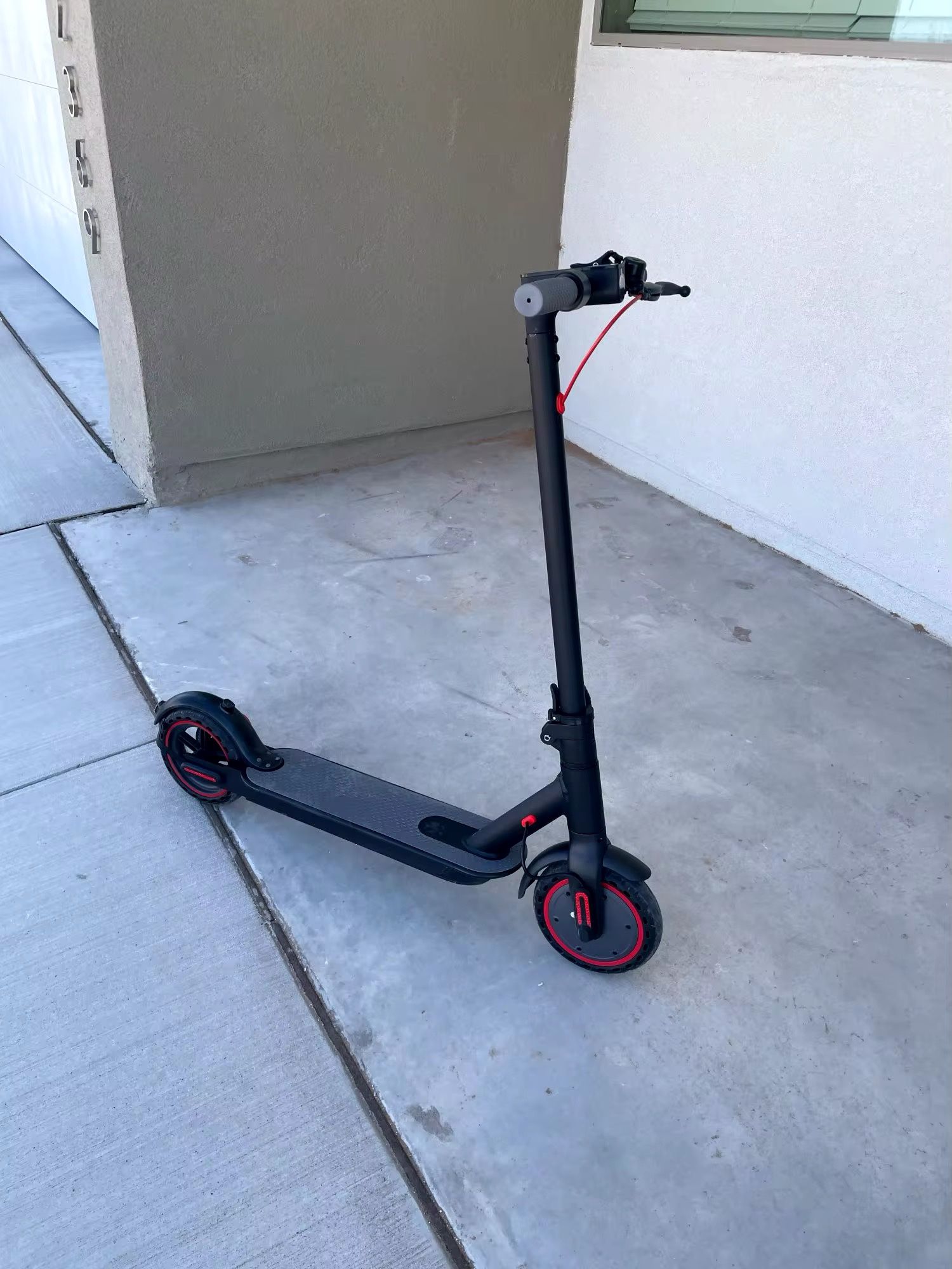 Brand New 350W Foldable Electric Scooter Dual Brake System Explosion Proof Tires