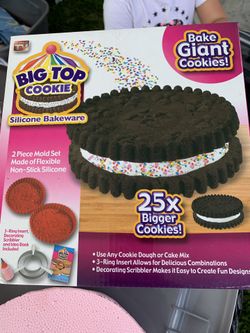 Giant cookie bake