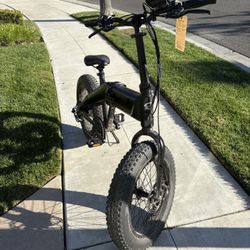 SONDORS EBIKE PARTS - screen, body, brakes, wheels, kickstand