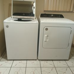 Washer and Dryer Whirlpool