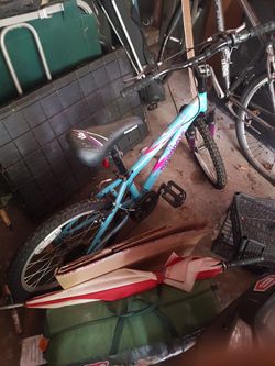 Kids Mongoose Bike Like New