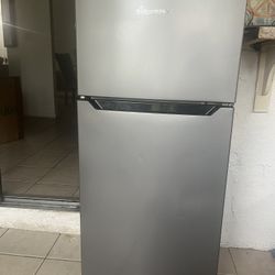 Refrigerator In Perfect Condition 44 Inches Tall 89 1/2 Wide 891/2 Deep. cash Only