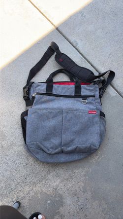 Skip Hop Messenger Diaper Bag With Matching Changing Pad