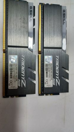 G.Skill Trident Z RGB 16GB (2x8GB) RAM DDR4 3200MHz F4-3200C16D-16GTZR