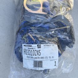Werner ProForm Construction Full-Body Harness – Medium (Model H032102XS)