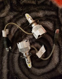 H7 led bulb 6000k white brand new.