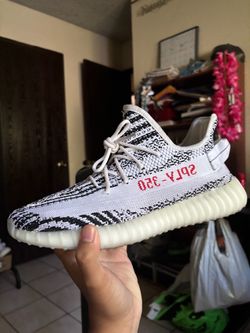 Yeezy Boost 350 V2 Zebra Size 10