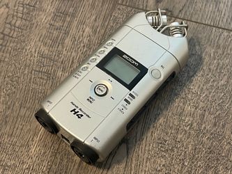 Zoom H4 audio recorder