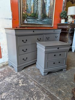 Dresser &Nightstand Set