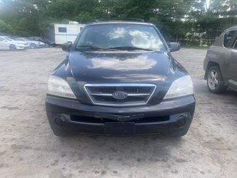 Parting out 2005 Kia Sorento 4x4