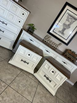 Dresser Set