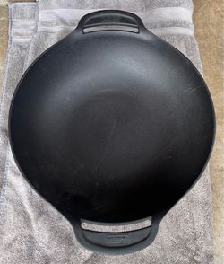 Weber cast iron Wok pan