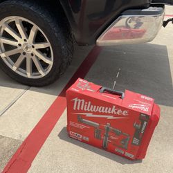 Milwaukee M12 HAMMERVAC 