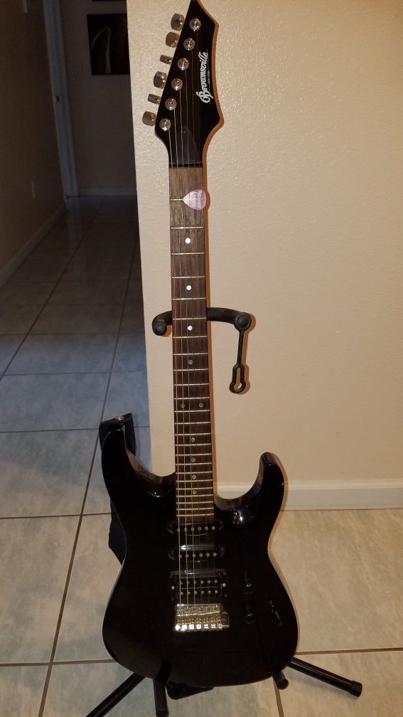 Electric guitar Brownsville NY