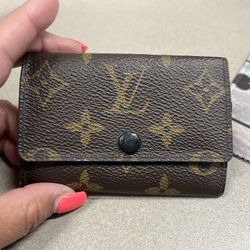 Louis Vuitton Key Holder 