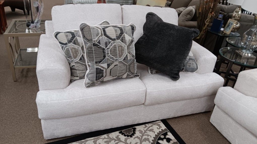 2pc Sofa And Loveseat