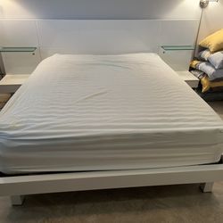 Nice Queen Bed With Built In Nightstands