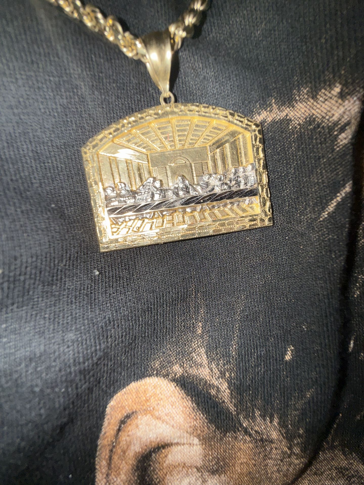 Last Supper Gold Pendant 
