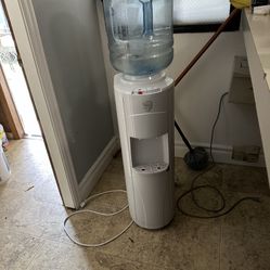 Water Dispenser 