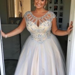 Camille La Vie Prom Gown