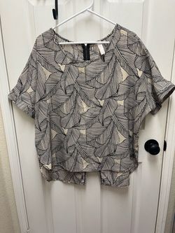 Top  size XL  $3