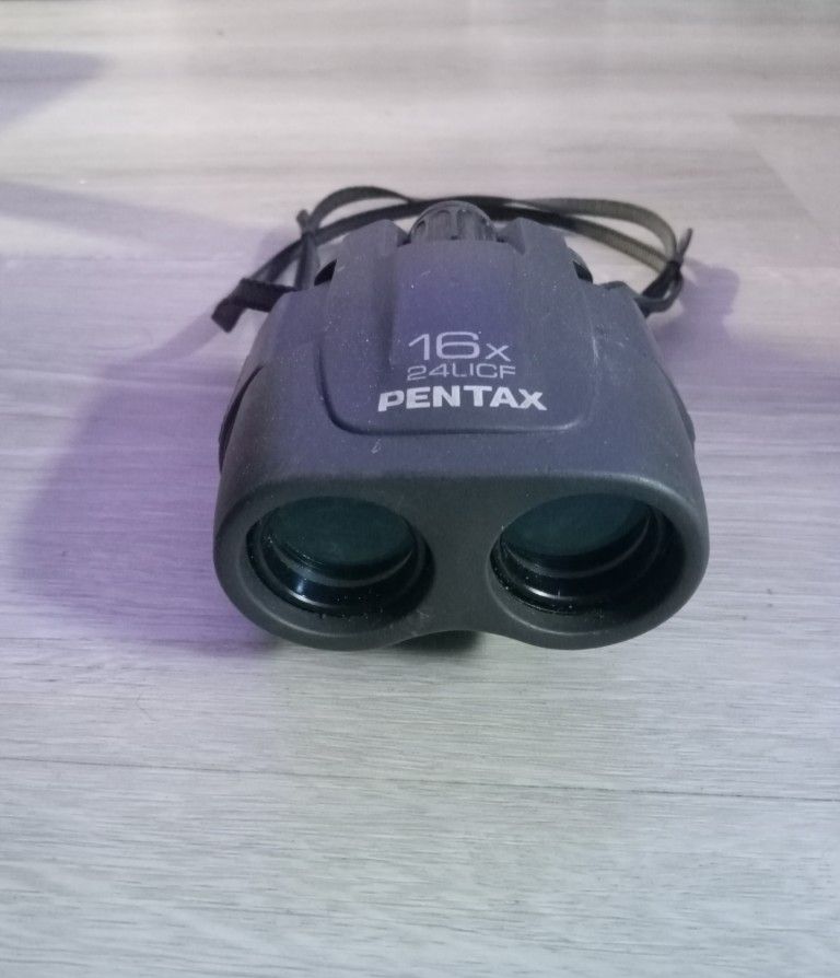 Binoculars 