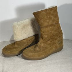 coach Teri suede boots Winter Size 6B Can Wear High Up Or Ankle