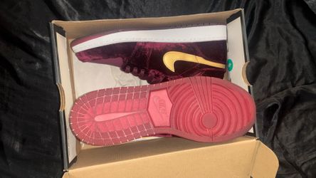 Jordan 1 “Velvet”