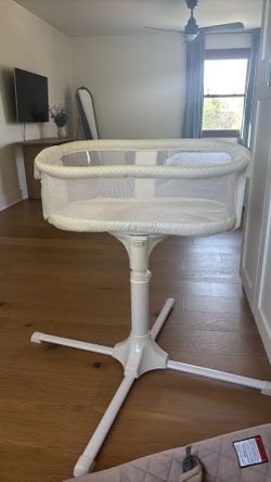Halo BassiNest Swivel Sleeper Essentia Series, Nautical Net