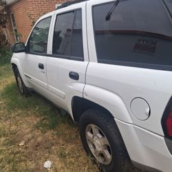 03 Chevy Trailblazer 