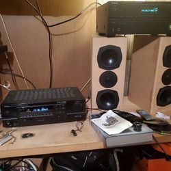 denon stero receiver model AVR-600 with great sounding home made daytona  Bookshelf speakers
