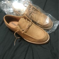 Women’s tan shoes