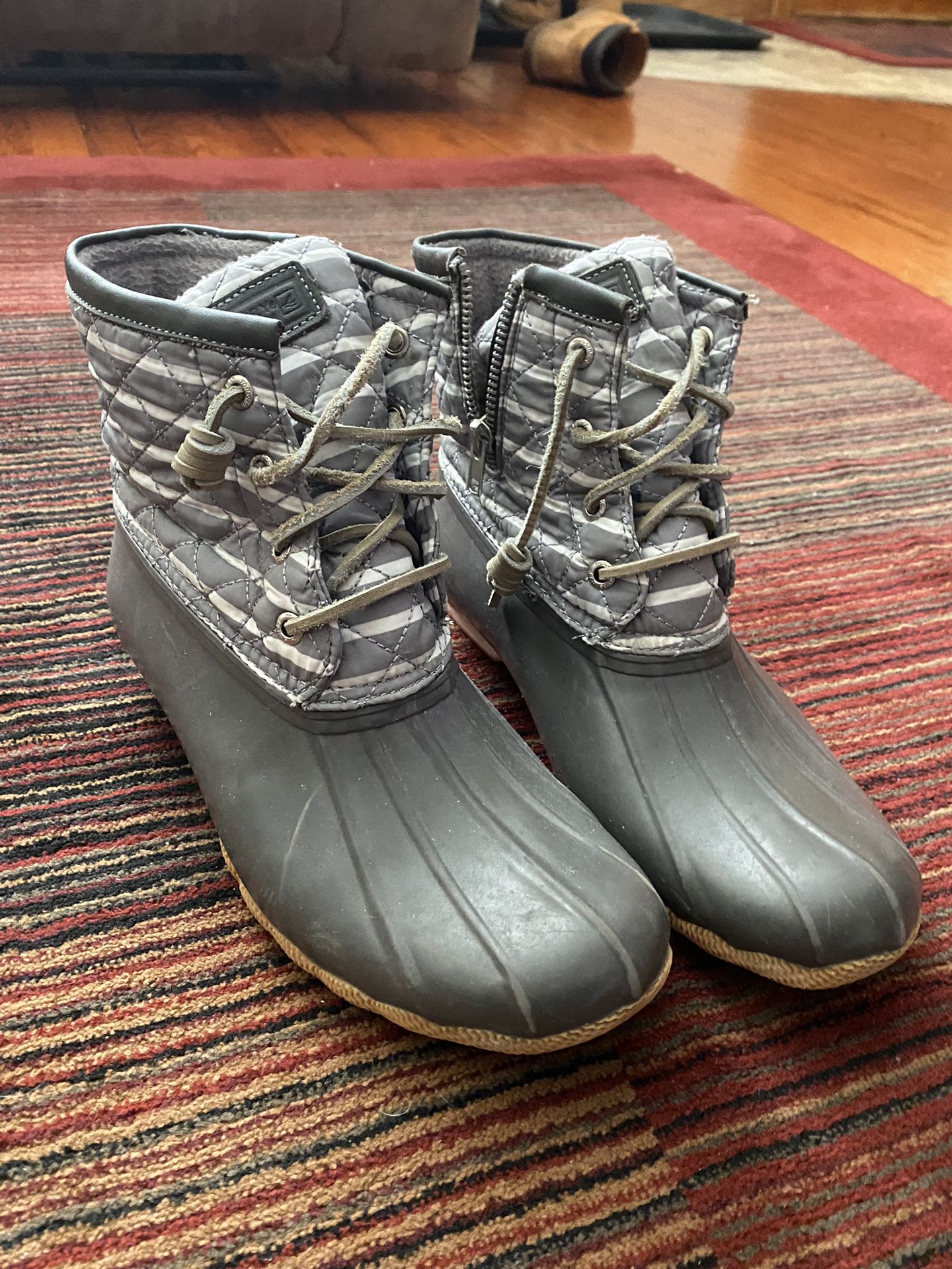 Sperry Women’s Waterproof Rubber Duck Boots Size 8.5 Gray & White Rain Snow Boot