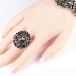 Gorgeous Women Link Bracelet, Earrings & Ring  Antique Gold