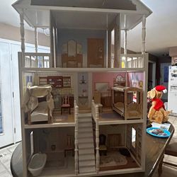 Doll House 
