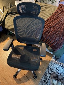 Black Mesh Office Chair