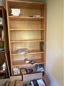 Enormous adjustable bookshelf