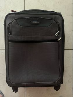 SAMSONITE CARRY ON LUGGAGE suitcase
