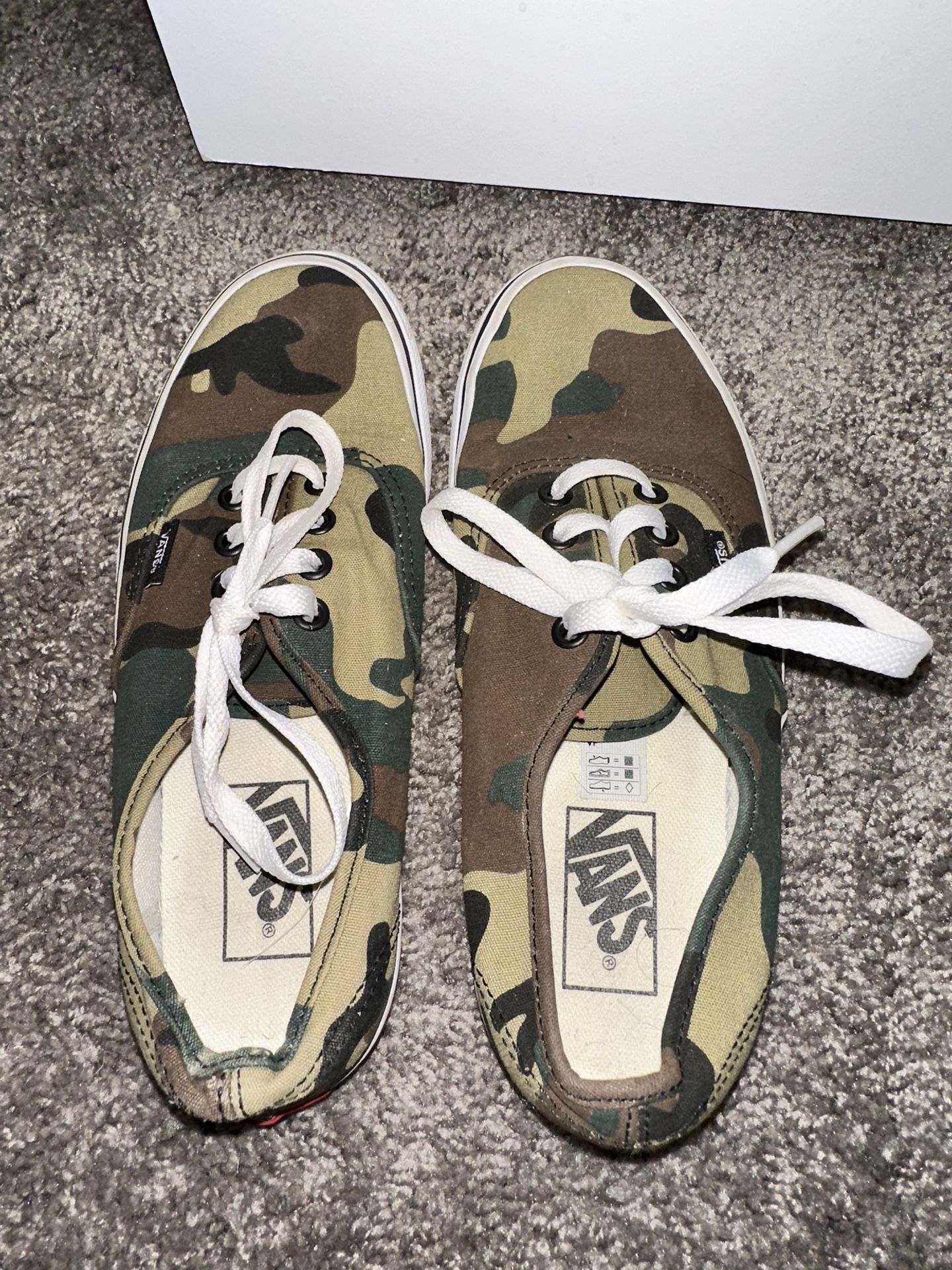 Vans Camo Size 7.5 Womens