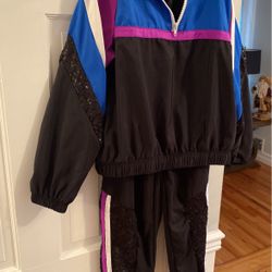 Hip hop Dance Costume Size 10-12, Color Block top W Front Zipper And Side Stripe Joggers 