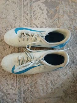 Package deal 2 cleats for 45$