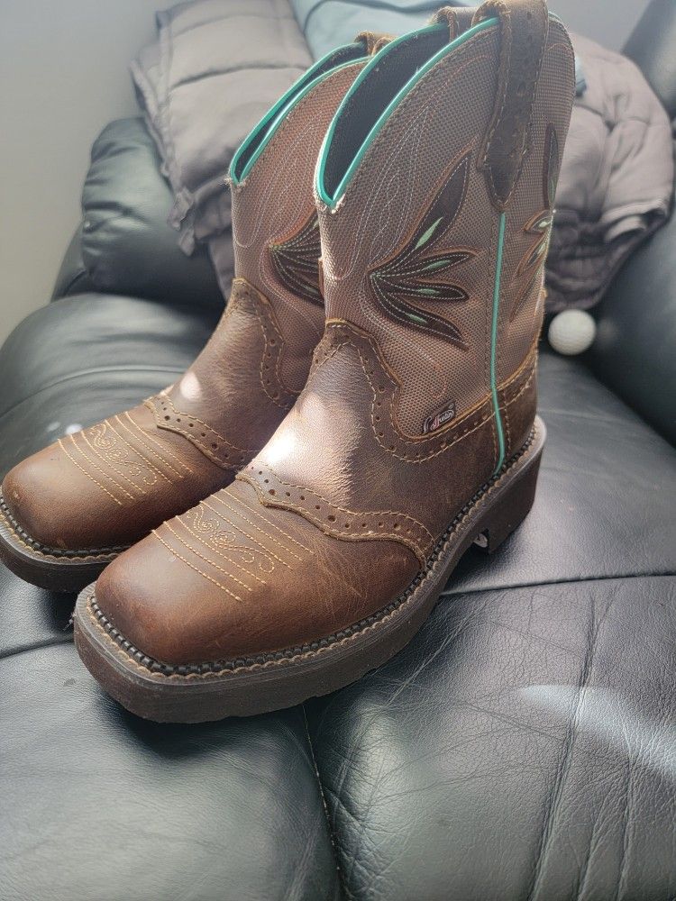 Justin Boots Women's Size 6B Teal Trim