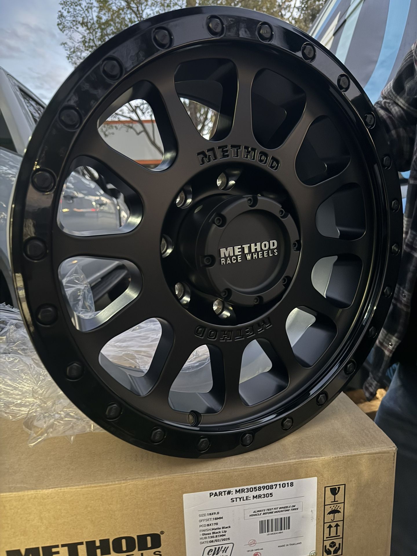 (Set of 4) Method MR305 NV 18x9 8x170 +18mm Double Black Wheels Rims