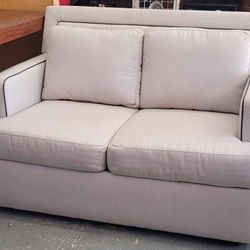 Haverty's Fabric Loveseat 