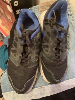 Boys shoes size 3